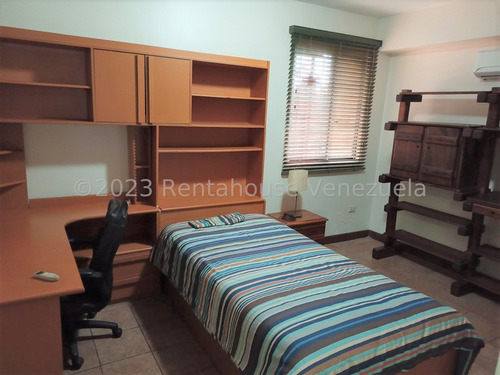Imagen 19 de 21 de Townhouse En Alquiler En La Boyera - Con Terrazas Y Jardin