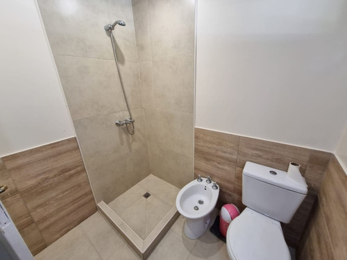 Imagen 16 de 29 de Venta - Casa - Barrio Parque La Verdad - Exaltación De La Cruz