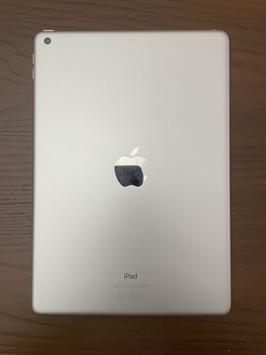 Apple iPad (9ª Generación) 10.2 Wi-fi 64gb - Color Plata (Usado)