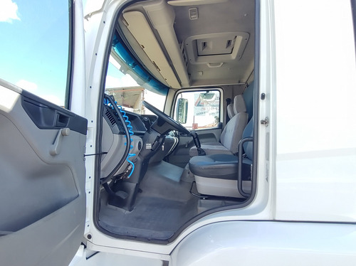 Vw 24250 Constellation 2010 Com Munck De 40t