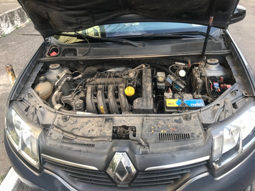 Imagem 2 de 12 de Renault Sandero