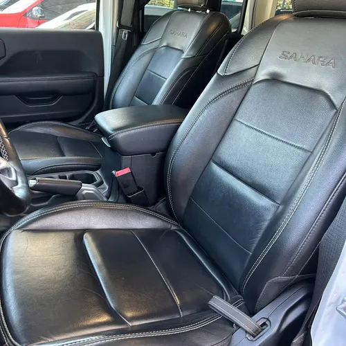Jeep Wrangler JEEP SAHARA WRANGLER UNLIMITED