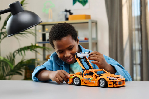 LEGO Technic Fast and Furious Toyota Supra MK4 (42204)
