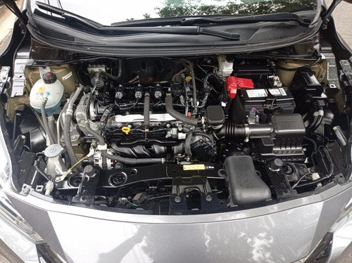 Nissan Versa 1.6 Advance At