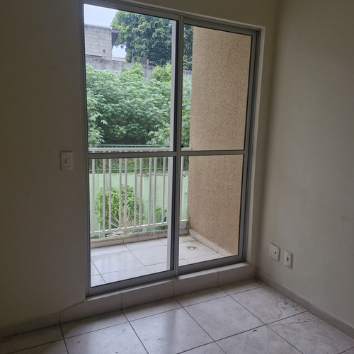 Apartamento Ótimo Investimento, Preço Direto Com O Proprietário. Imóvel Ideal Para Família, E Estudantes Que Residem Na Região E Os Pais Fazerem Um Investimento Para Os Filhos Ficarem Em Segurança.