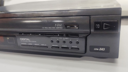 Compactera Sanyo 5 Cd  No Funciona  Para Revisar