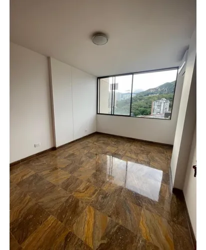 Venta De Aparta Estudio De 35mts2 En Alférez Real, Sur De Cali, 10153.