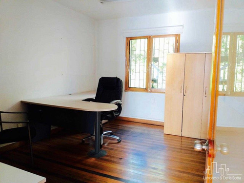Espectacular Oficina Casa Antigua 8p / 5b - Plaza Las Lilas