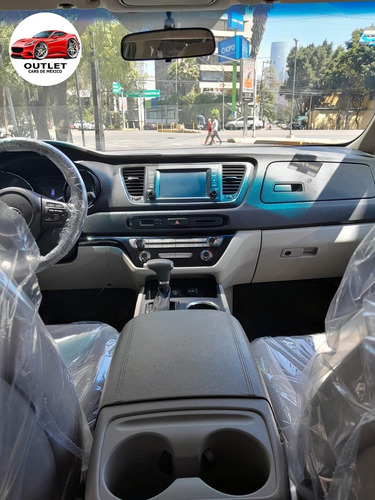 Kia Sedona 2.0 Lx At