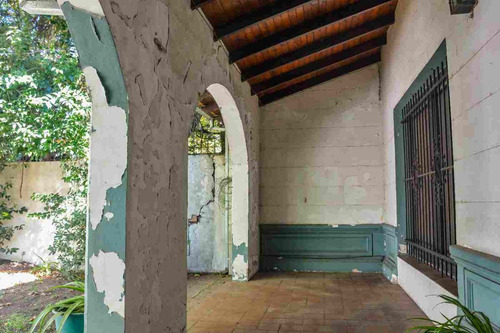 Casa En Venta Adrogue-ideal Inversor-lote 870 M2