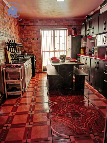 Casa En Venta 7d/2b Con Piscina Y Estac. En Puente Alto