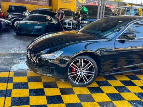 Maserati Ghibli 3.0 L At
