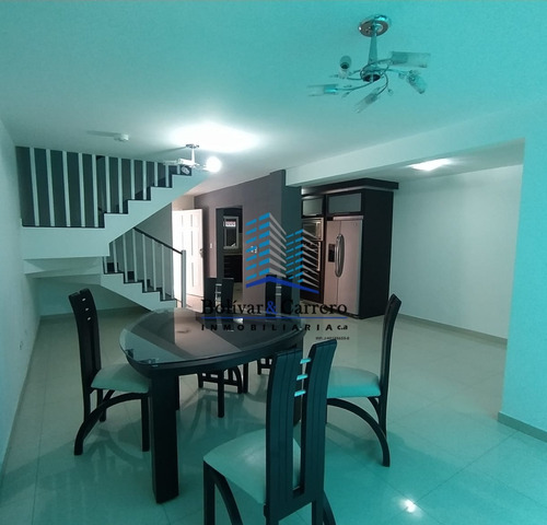 Townhouse En Venta Ubicado En Urb. Villas Casa Blanca, Pedregosa Sur, Mérida - B&c0-379