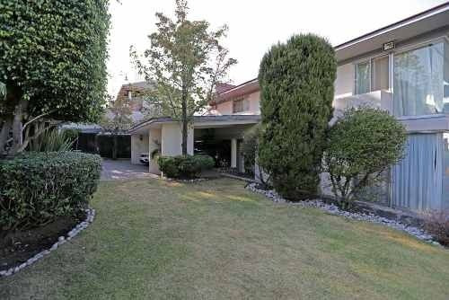 Imagen 2 de 13 de Venta De Casa En Bosques De Las Lomas Con Gran Jardín Mmm