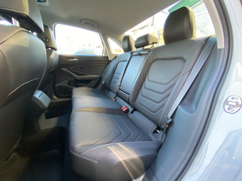 Imagen 14 de 15 de Volkswagen Vento 1.4 Highline 150cv At 0km 2021 46655831
