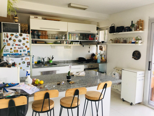 Departamento Con Balcón Y Cochera En Venta En Haedo