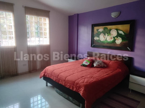 Imagen 7 de 14 de Townhouse En El Castaño / Jessika Cedeño 04121368338