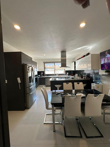 Casa En Venta En Lomas Verdes 6ta Sección.