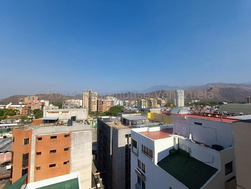 Cf Con Financiamiento Se Vende Espectacular Penthouse En Obra Gris En Urb. El Bosque!! Listing 25-13022