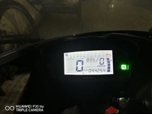 Imagen 5 de 8 de Susuki Gsx R-150 2018
