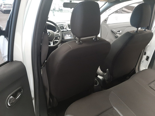 Imagen 13 de 16 de Renault Sandero Zen 2020 1.6 Ae412 Lum