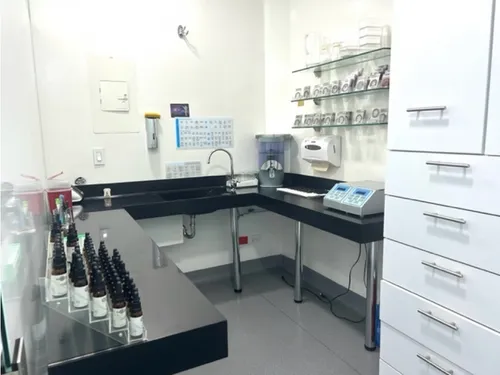 Vendo Consultorio Global Medical Center Santa Barbara -7-