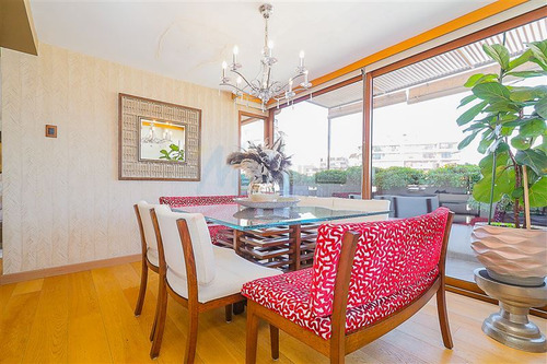 Departamento En Venta De 2 Dorm. En Las Condes
