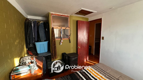 Casa De 2 Pisos, 2 Dormitorios, 3 Baños Con Estacionamiento.