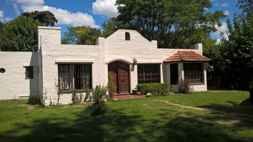 Imagen 3 de 10 de Vendo Excelente Casa Quinta En Pilar Bo La Lonja U$s 137.000