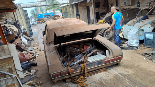 Carroceria Landau Estrutura Boa Para Restauro Peças Partes