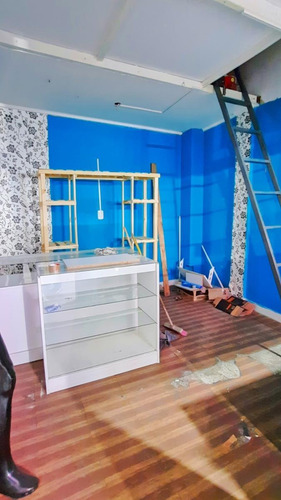 Imagen 3 de 5 de Local 20m2 C/ Entrepiso En Plena Zona Comercial.