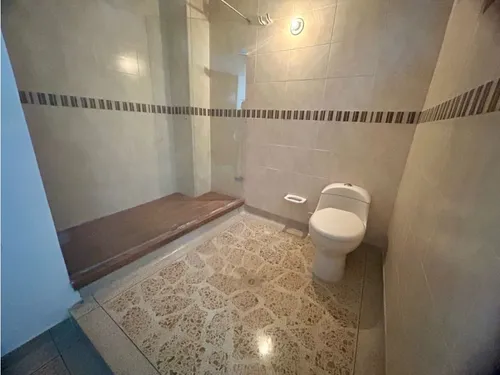 Sé Vende Apartamento Duplex En Laureles Excelente Para Reformar