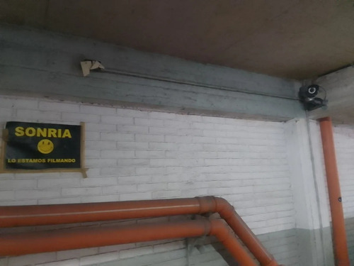 Imagen 5 de 8 de Cochera Cubierta Amplia En Planta Baja Cerca Del Congreso: Alsina 1600