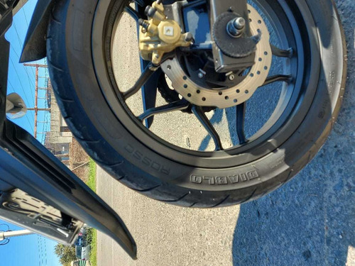 Bajaj Rouser As 200 Rouser As 200