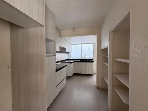 Casa Remodelada | Lomas De Cortes