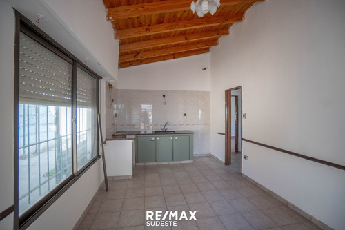 Imagen 13 de 20 de Venta Casa Mas Local Sobre Gran Lote Brcikman 1300