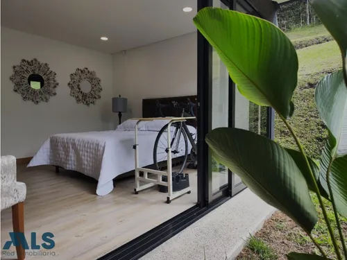 Casa Moderna En Altos De Las Palmas(mls#246252)