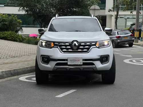 Renault Alaskan 2.5 Intens