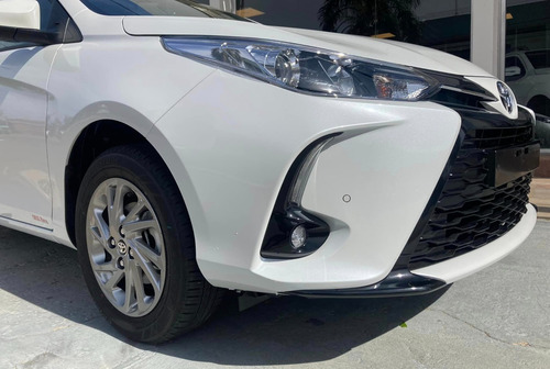 Imagen 14 de 15 de Toyota Yaris 4 Puertas 1.5 6m/t Xls 0km My2023