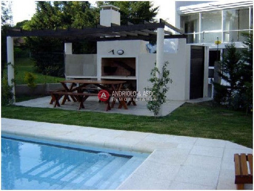 Casa En Playa Mansa - Ref: 4882