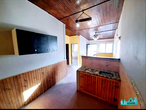 Venta! 2 Casas En Mismo Padron. Amplio Terreno! Bolivar!