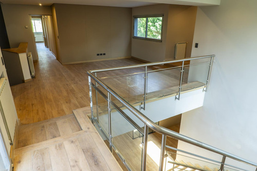 Casa En Castores Con El Mejor Acceso A Guardia Y Club House!