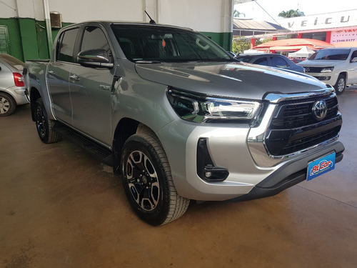 Imagem 3 de 13 de Hilux Srx 2.8 Diesel 4x4 Automatic 204cv 2021/2021 Prata Top