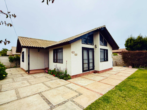 Hermosa Casa Algarrobo (82752)