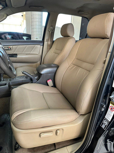 Toyota Hilux SW4 SRV D4-D 4x4 3.0 TDI Dies. Aut