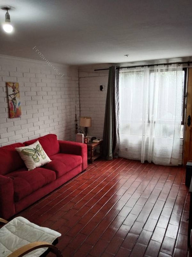 Casa Amplia Remodelada C/ 3 Dormitorios Villa Los Héroes