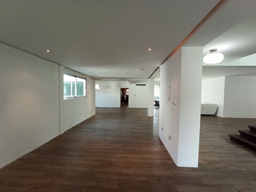 Imagen 4 de 25 de Adriana Atienzo Vende | Moderna Casa En Guataparo Country Club (foc-648)