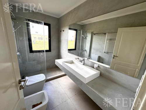 Venta Casa 4 Ambientes Con Piscina Campos De Roca - Brandsen