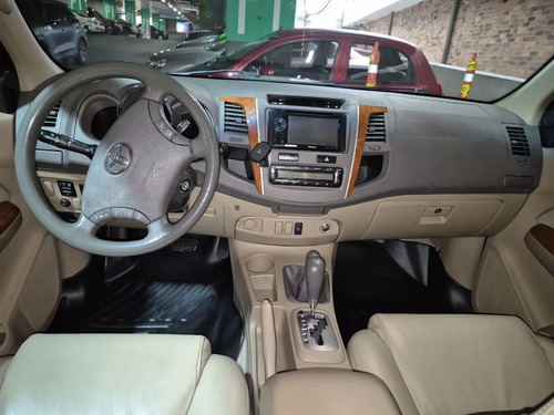 Toyota Fortuner 3.0 Sr5