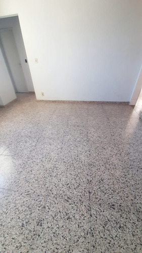 Imagem 8 de 15 de Apartamento Grande Com 2 Quartos Área À Venda- Cascadura - Com Habite-se - Aea2401